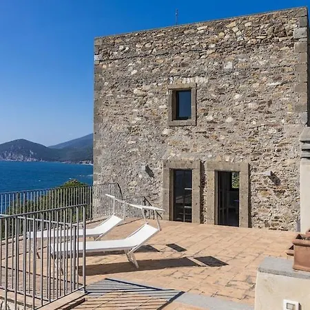 Torre Delle Cannelle *