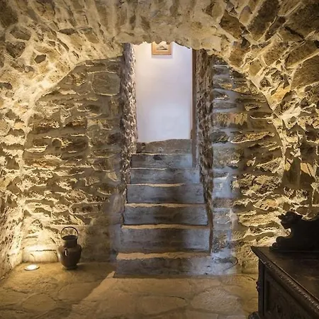 Torre Delle Cannelle *